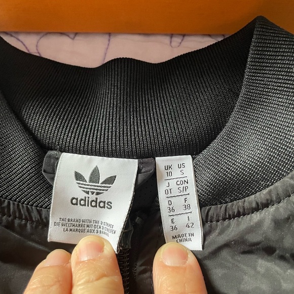 Like new adidas jacket - Picture 2 of 6